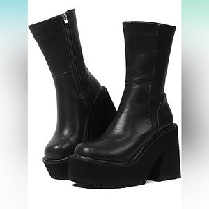 NWOT Chunky calf boots